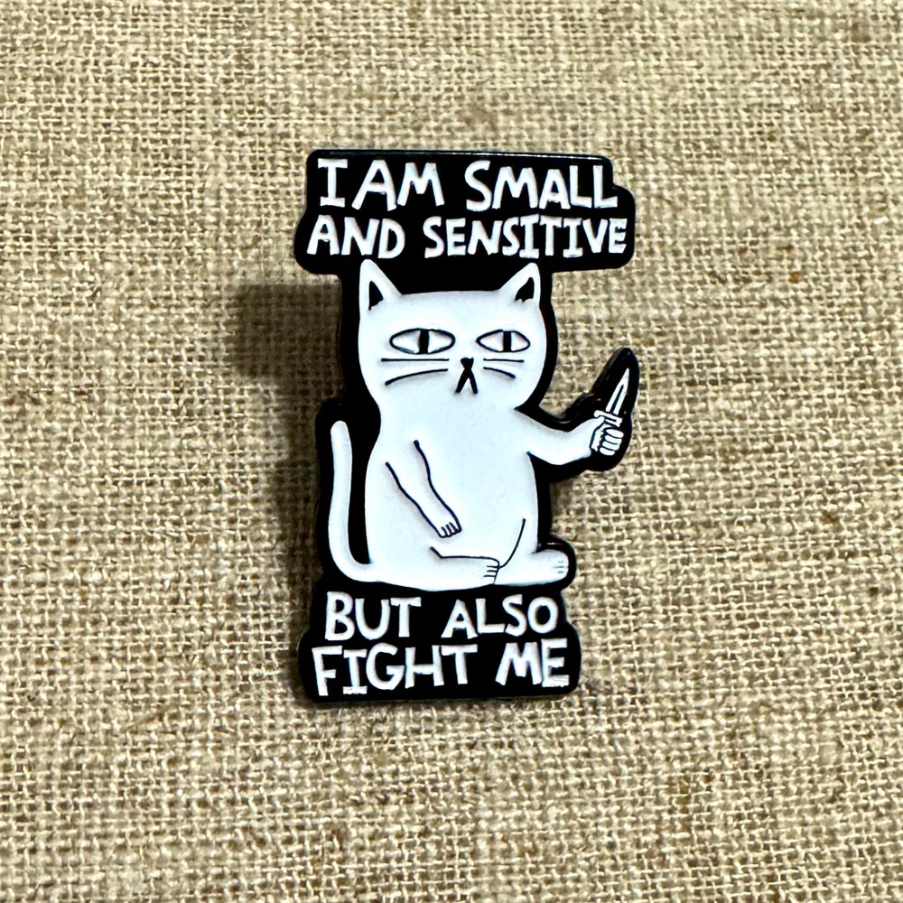 I Am Small and Sensitive White Cat Pin - Picture 1 of 2